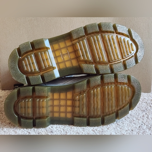 Dr. Martin's off white Boots size 11 us - Picture 3 of 4